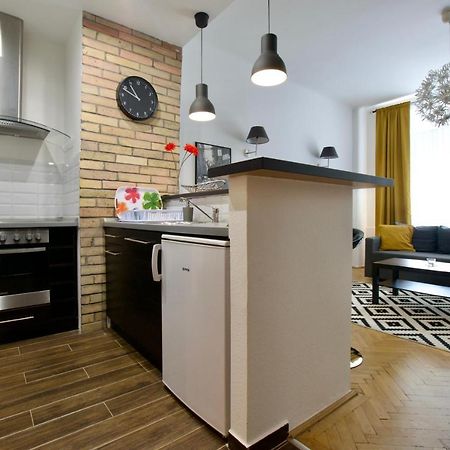 Standard Apartment By Hi5 - Center Of City Center Budapest Bagian luar foto