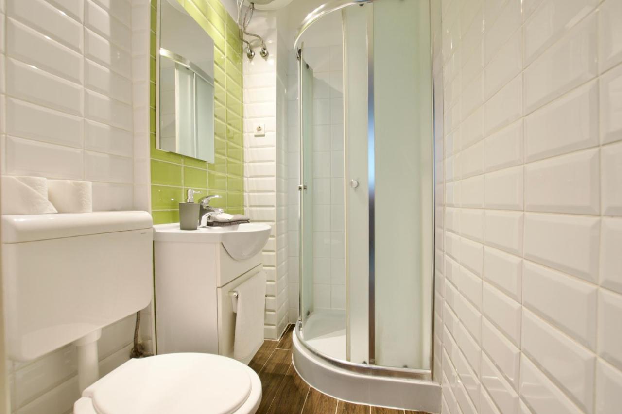 Standard Apartment By Hi5 - Center Of City Center Budapest Bagian luar foto